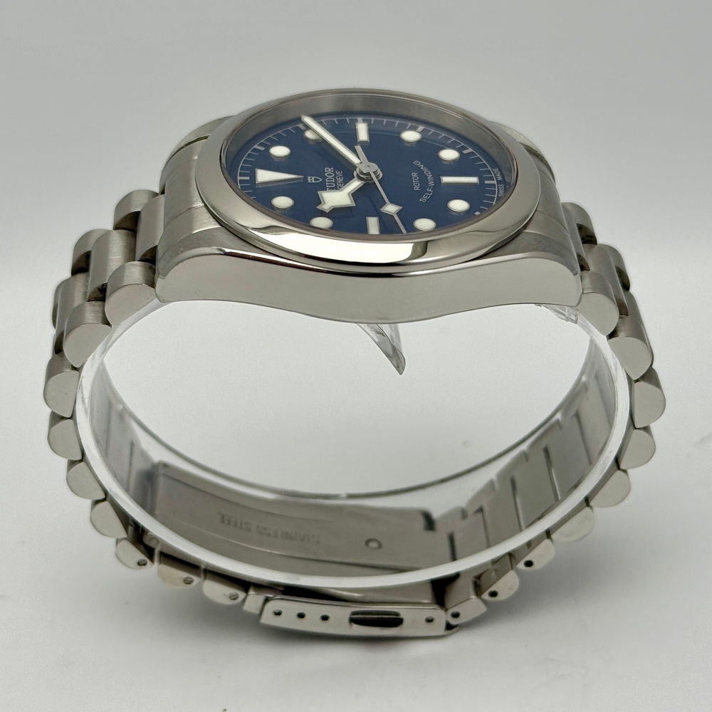Tudor Black Bay 36