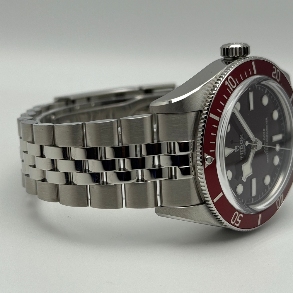 Tudor Black Bay 58 Bordeaux