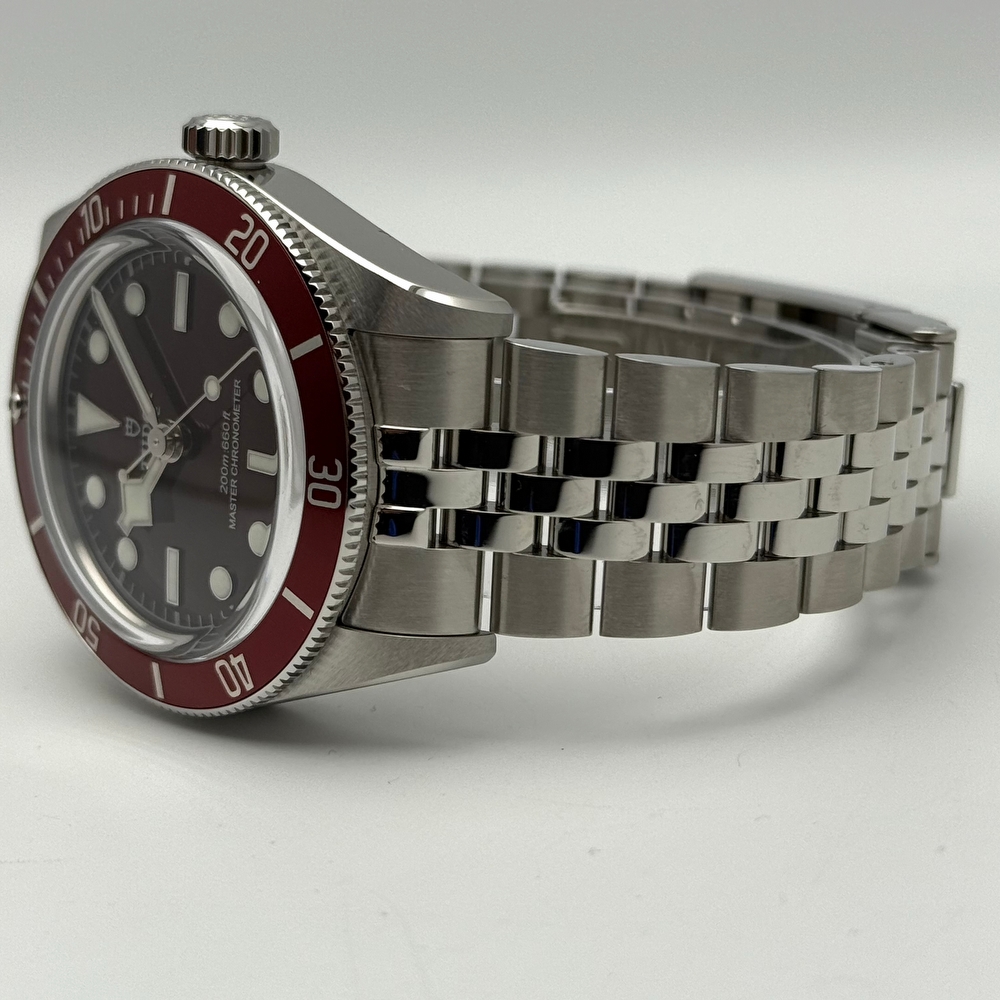 Tudor Black Bay 58 Bordeaux