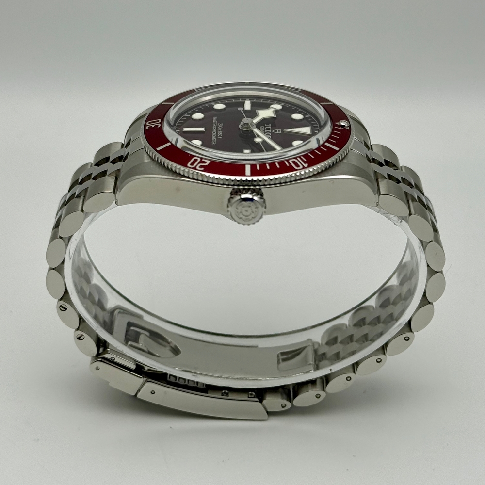 Tudor Black Bay 58 Bordeaux