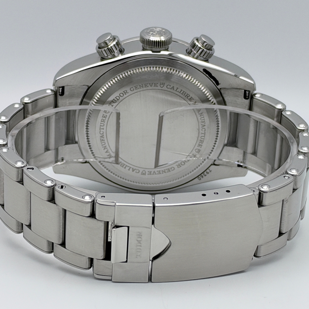 Tudor Black Bay Chrono “Reverse Panda”