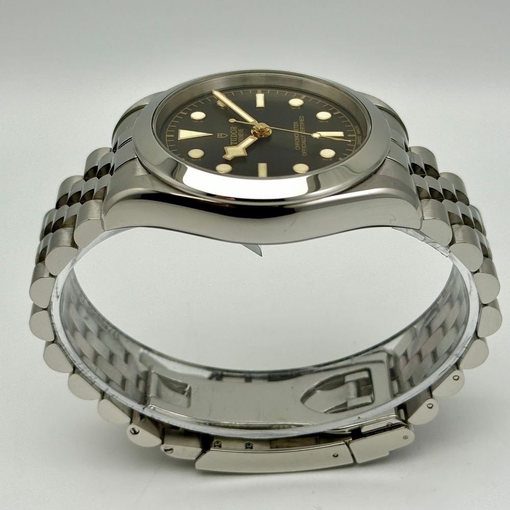 Tudor Black Bay One 39