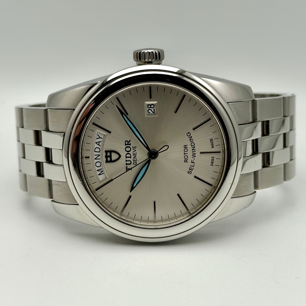 Tudor Glamour Day Date