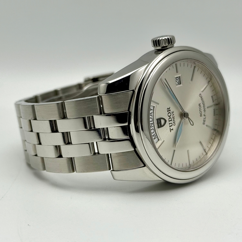 Tudor Glamour Day Date