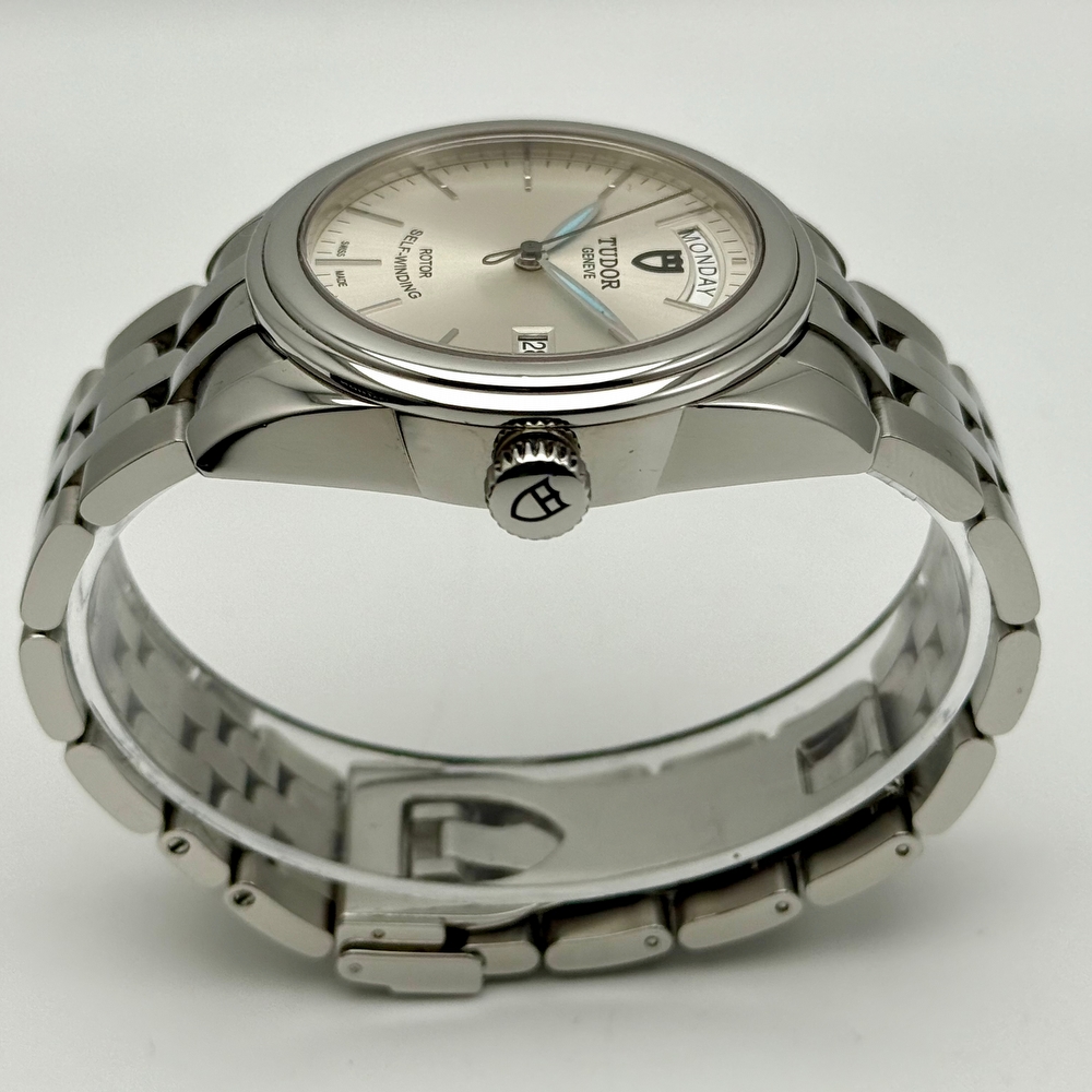 Tudor Glamour Day Date