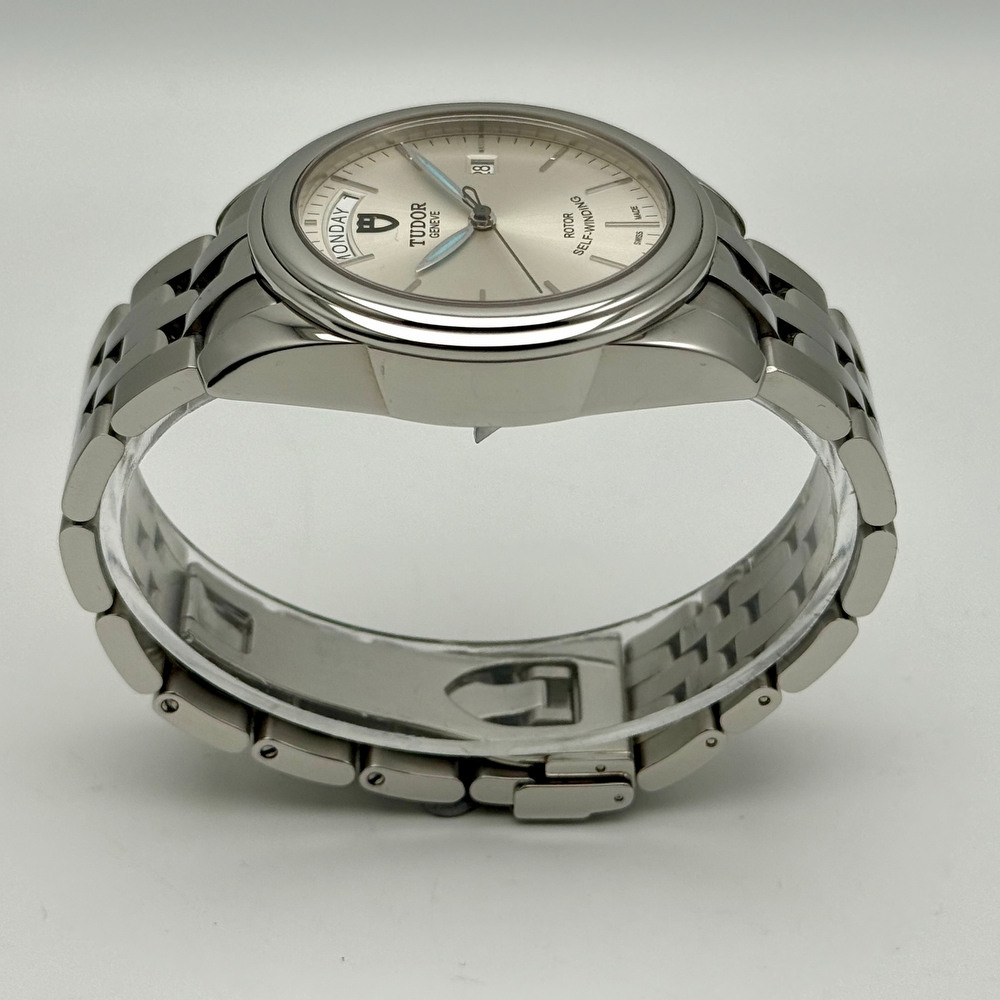 Tudor Glamour Day Date