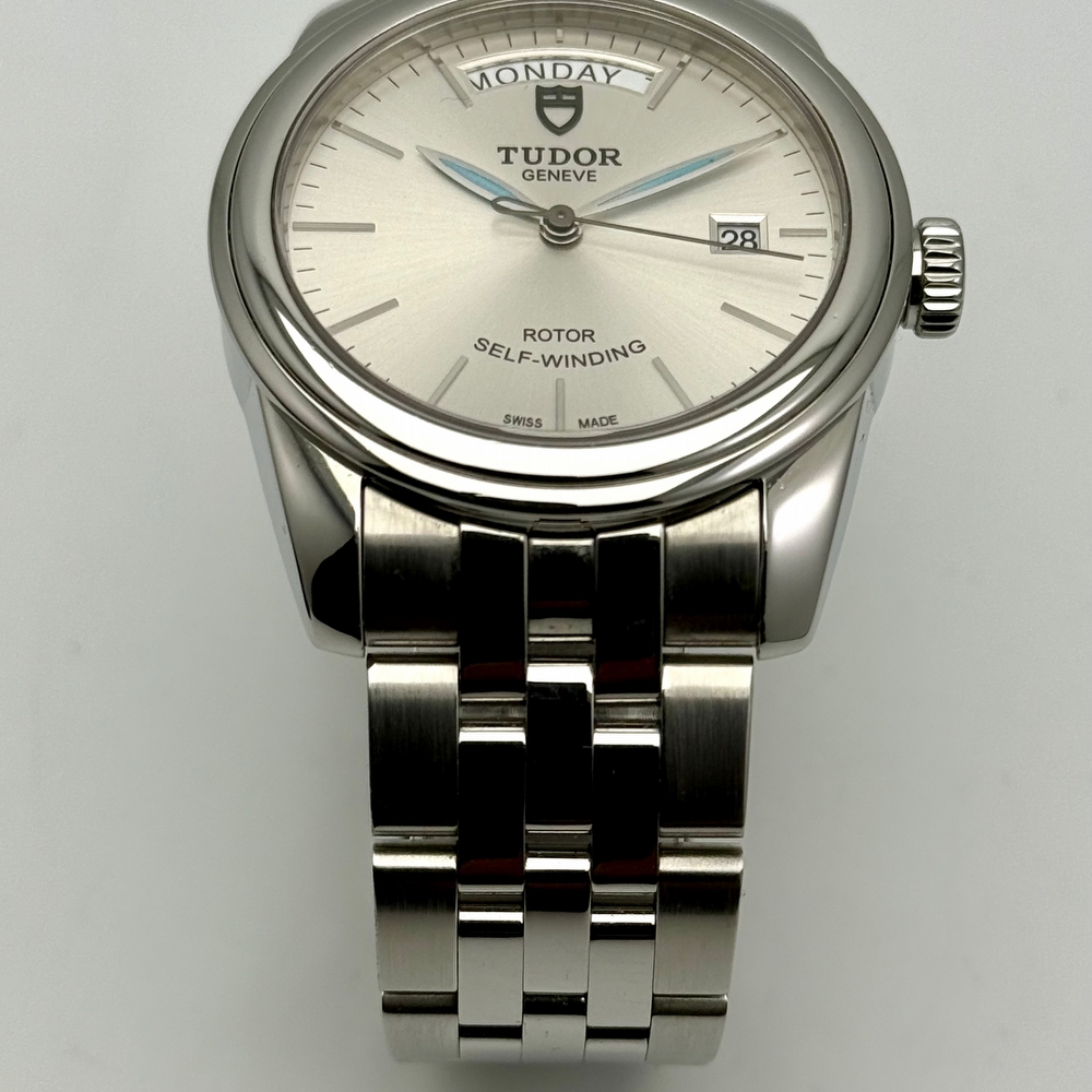 Tudor Glamour Day Date