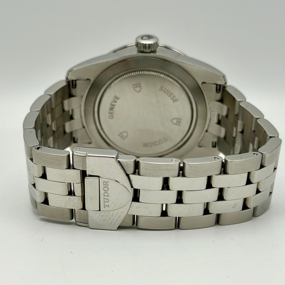 Tudor Glamour Day Date