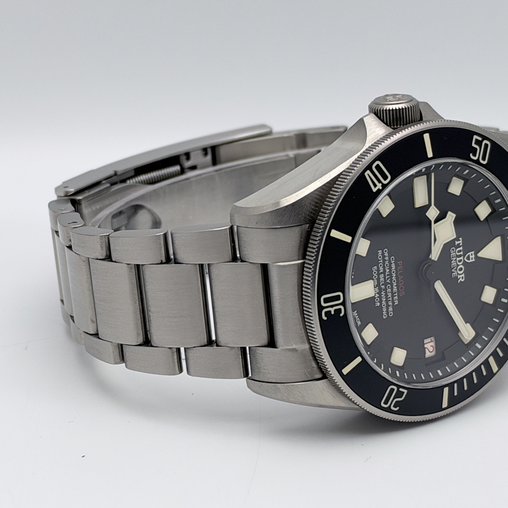 Tudor Pelagos LHD 