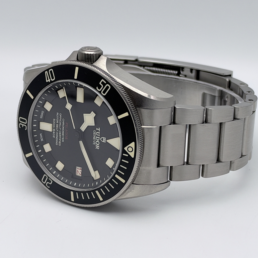 Tudor Pelagos LHD 