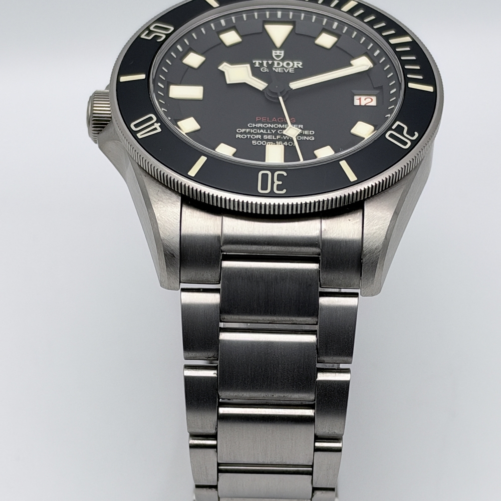 Tudor Pelagos LHD 
