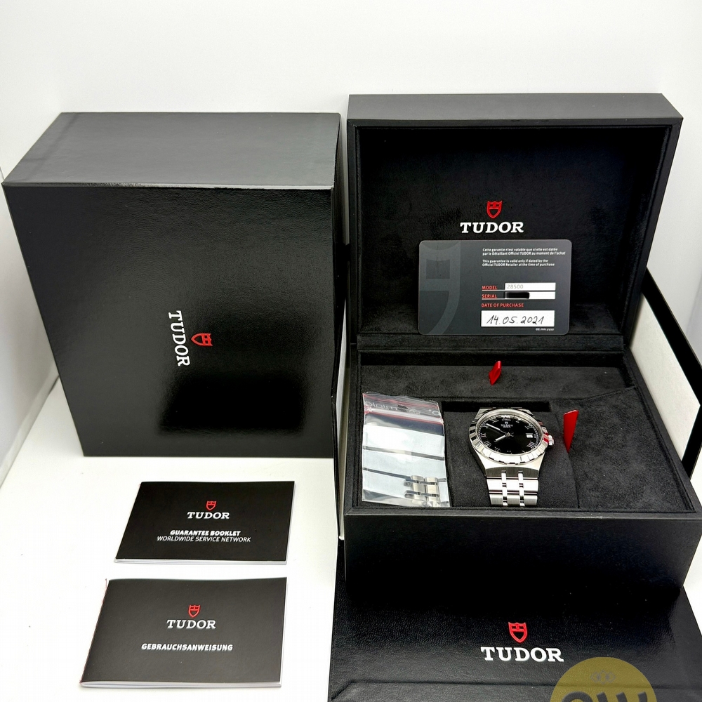 Tudor Royal 