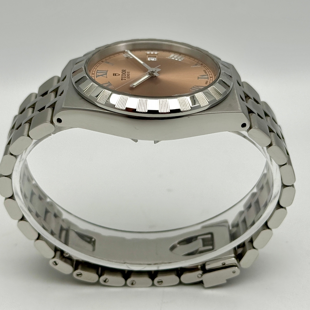 Tudor Royal 