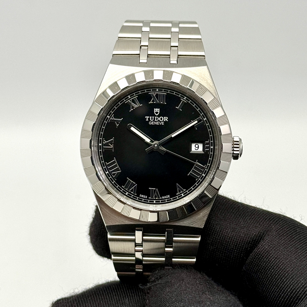 Tudor Royal 