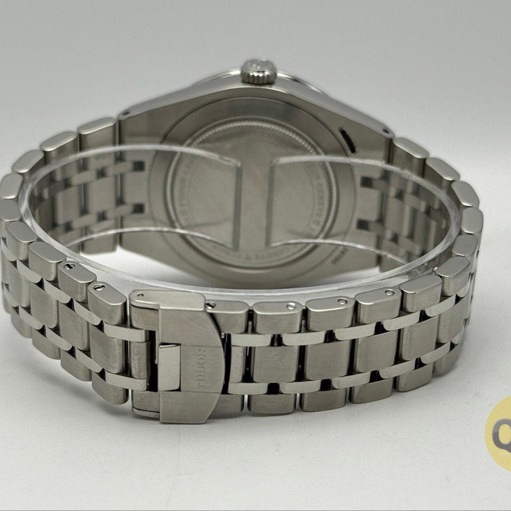 Tudor Royal 