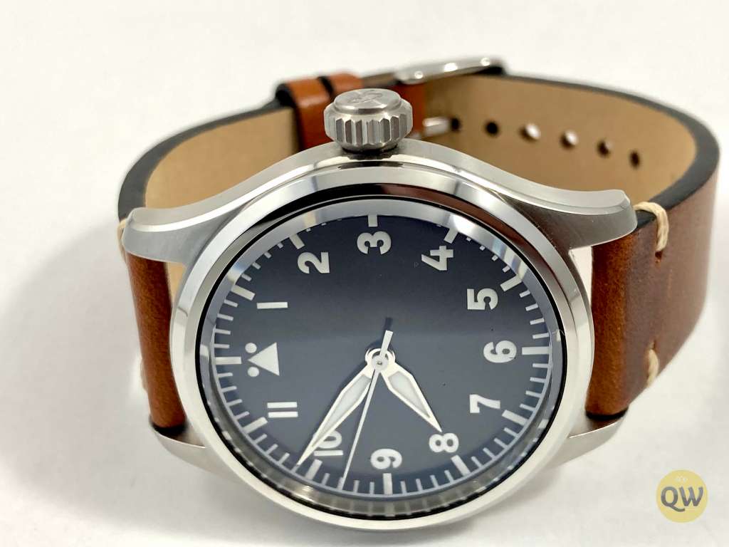 Geckota pilot watch new arrivals
